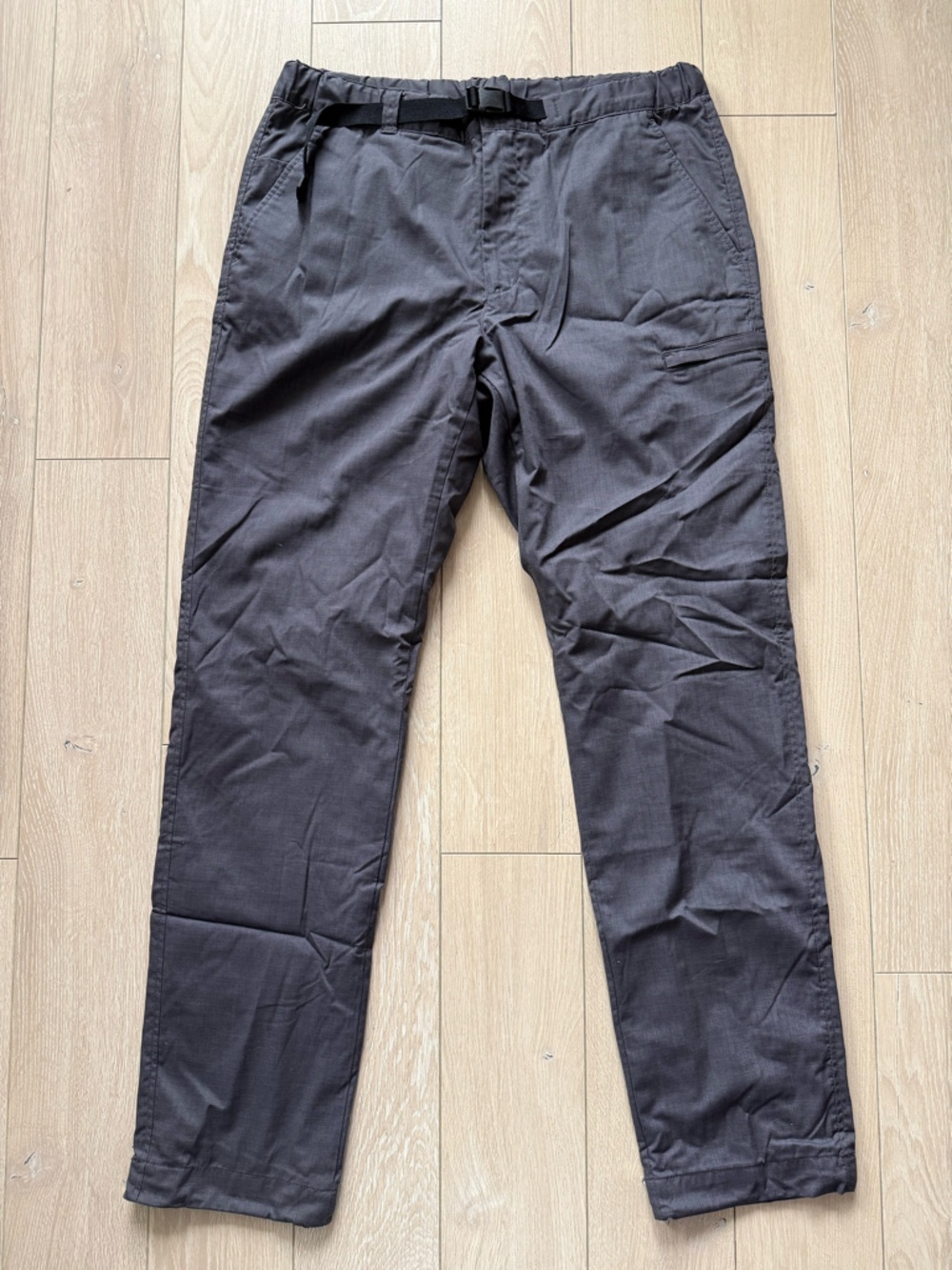 Uniqlo Men's Warm Lined Pants in Charcoal Gray Size Medium